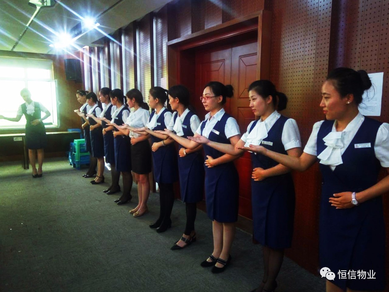 恒信物业案场礼仪培训课圆满结束，助力服务品质再上新台阶